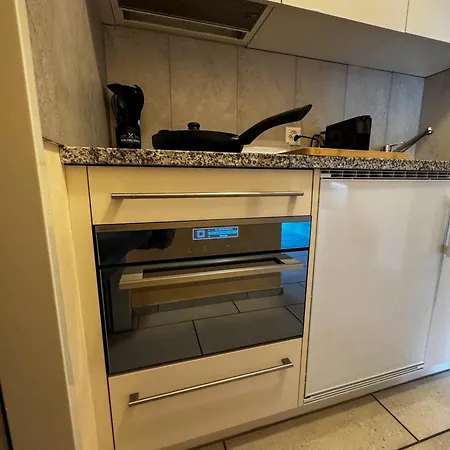 Apartment Moderne Gemuetliche In Zentraler Lage Von *