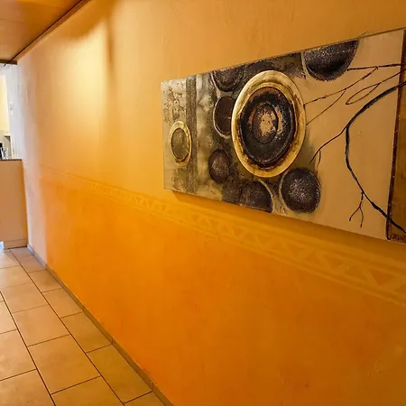 Moderne Gemuetliche In Zentraler Lage Von Apartment