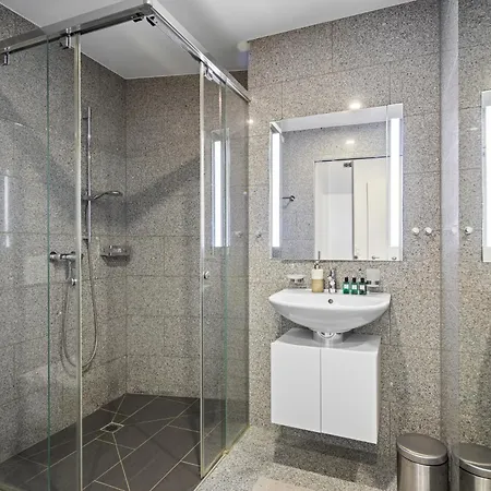 Appartamento Bergblick I I Laax I I Caumasee *